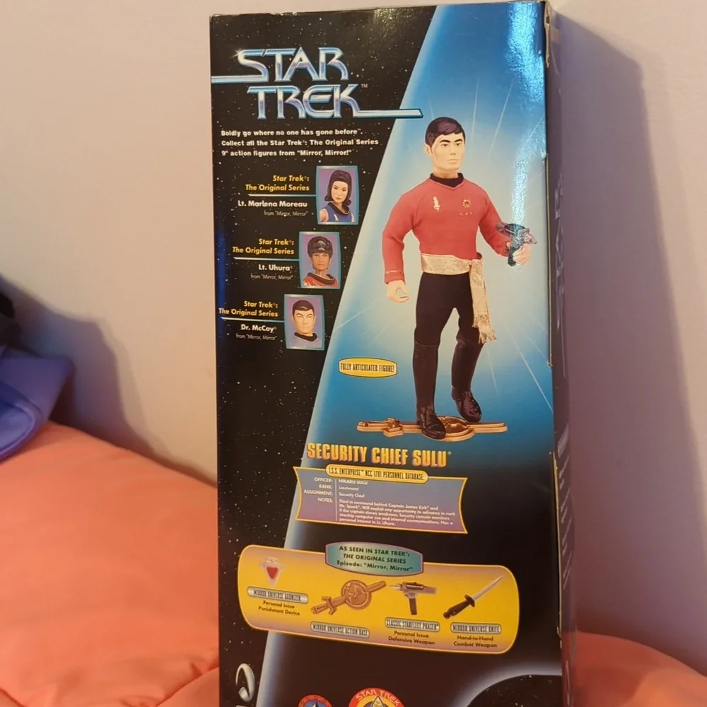 Star Trek Security Chief SULU. KB Toys Exclusive Action Figure 9